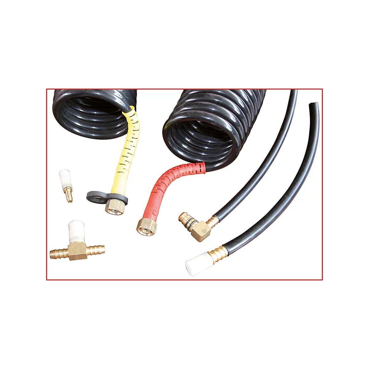 Verschiedene Schläuche mit Anschlüssen. Gelber und roter Schlauch, schwarze Spiralschläuche, Winkelstücke, Filter.